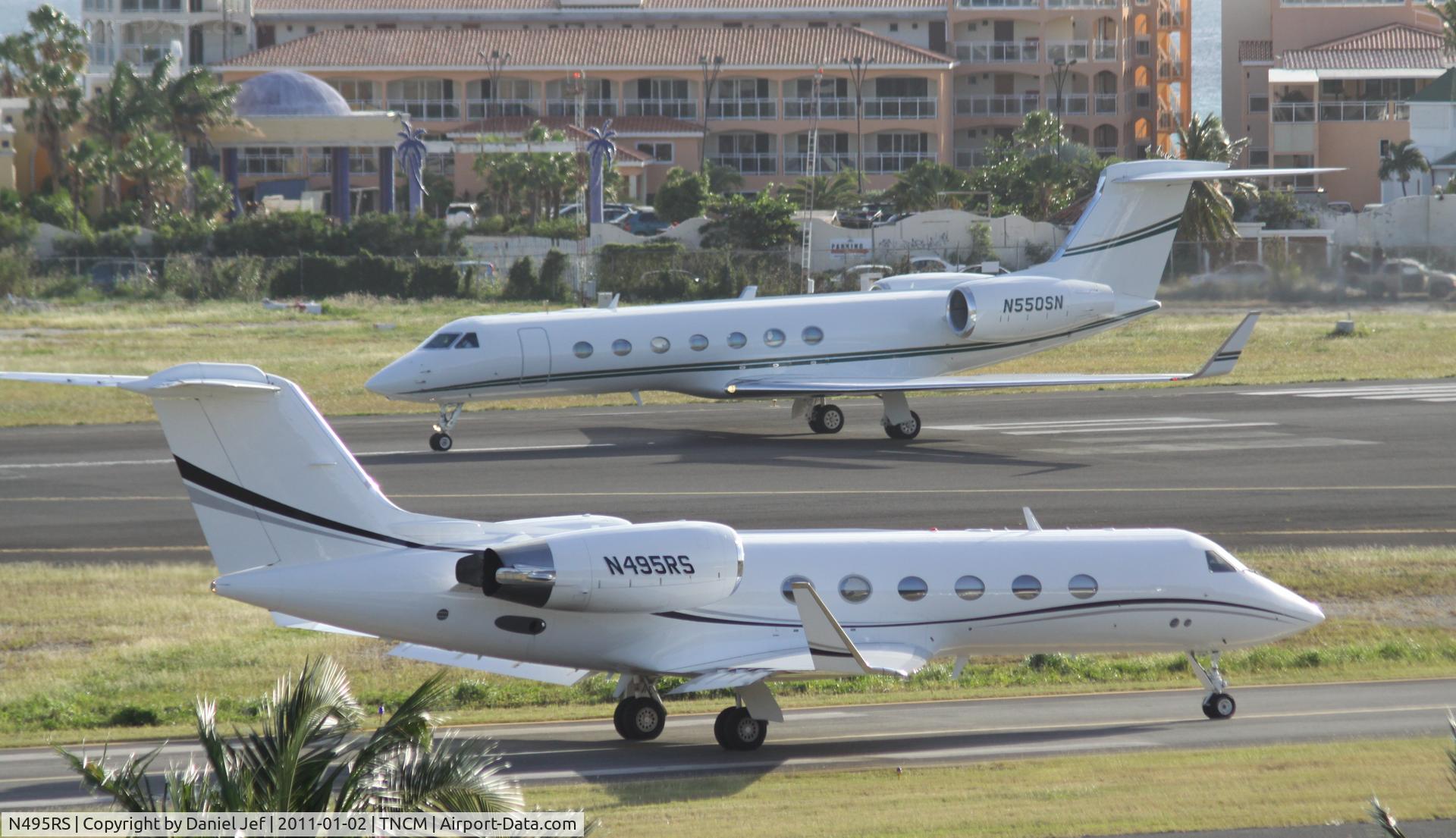 N495RS, 1991 Gulfstream Aerospace G-IV C/N 1161, N495RS holding short of Alpha for take off at TNCM