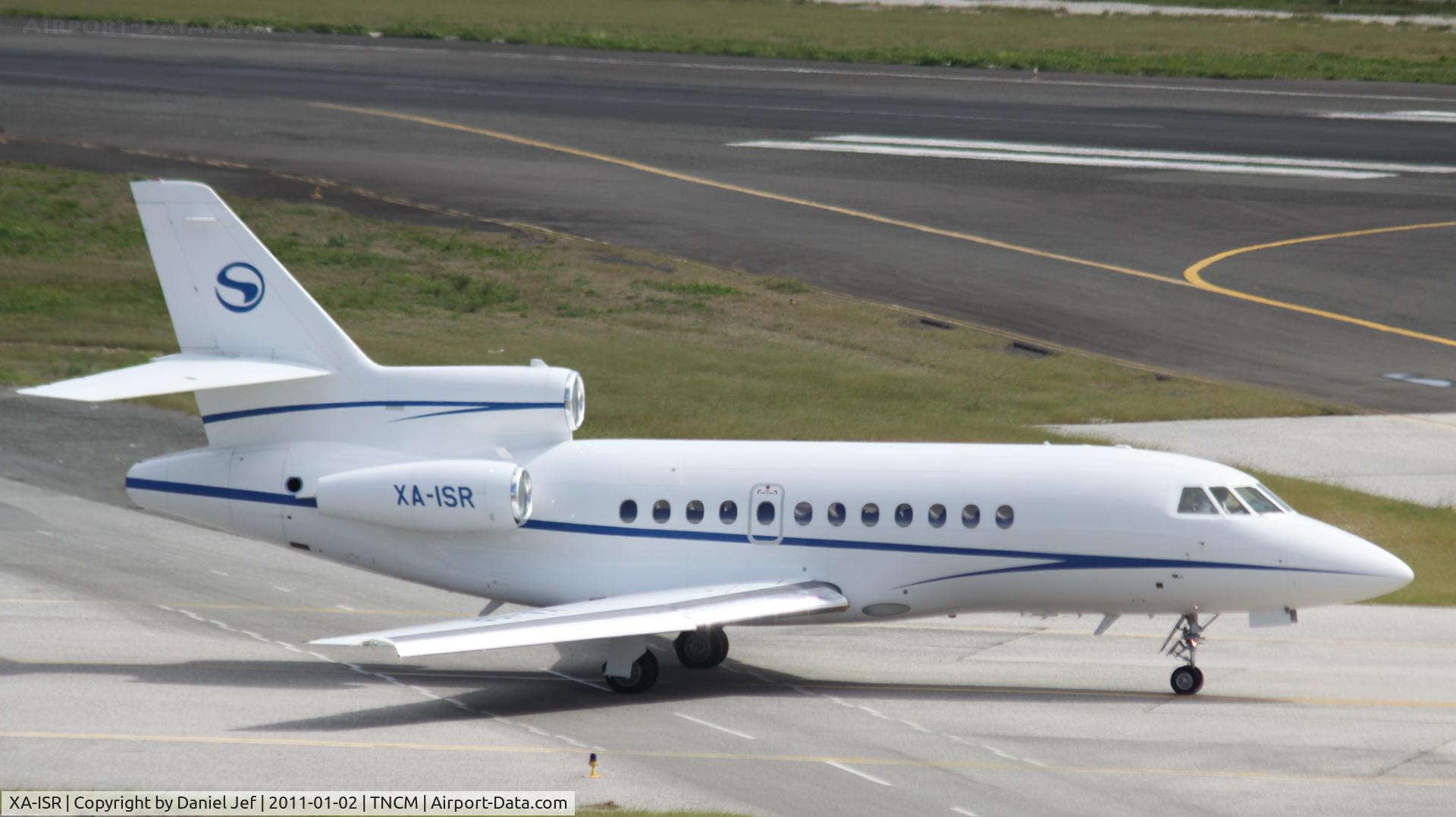 XA-ISR, 1994 Dassault Falcon 900B C/N 147, XA-ISR taxing for departure at TNCM