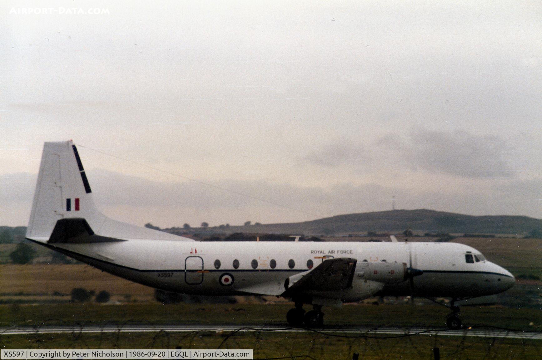 XS597, 1966 Hawker Siddeley HS-780 Andover C1 C/N 1575, Andover C.1 of 32 Squadron based at RAF Northolt arriving at the 1986 RAF Leuchars Airshow.