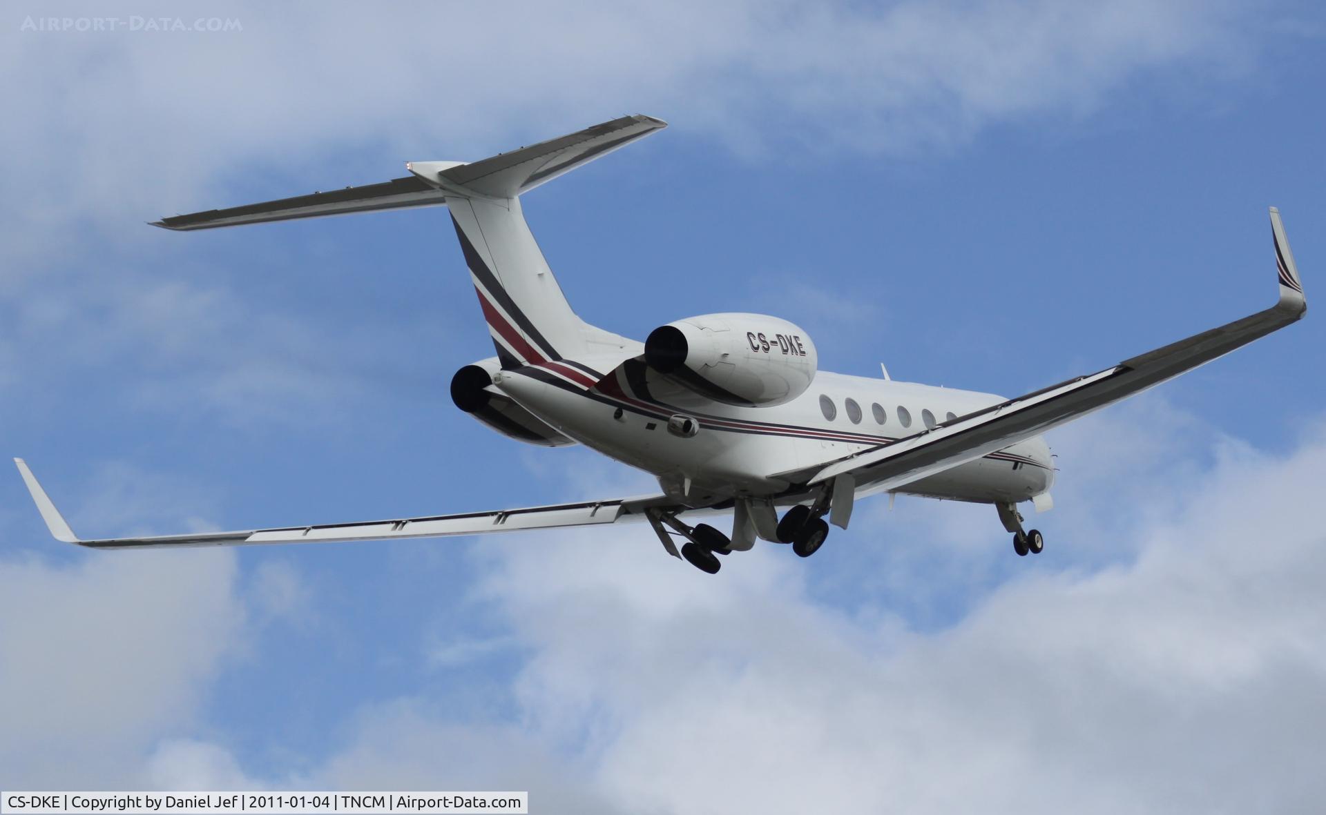 CS-DKE, 2005 Gulfstream Aerospace GV-SP (G550) C/N 5094, CS-DKE departing TNCM