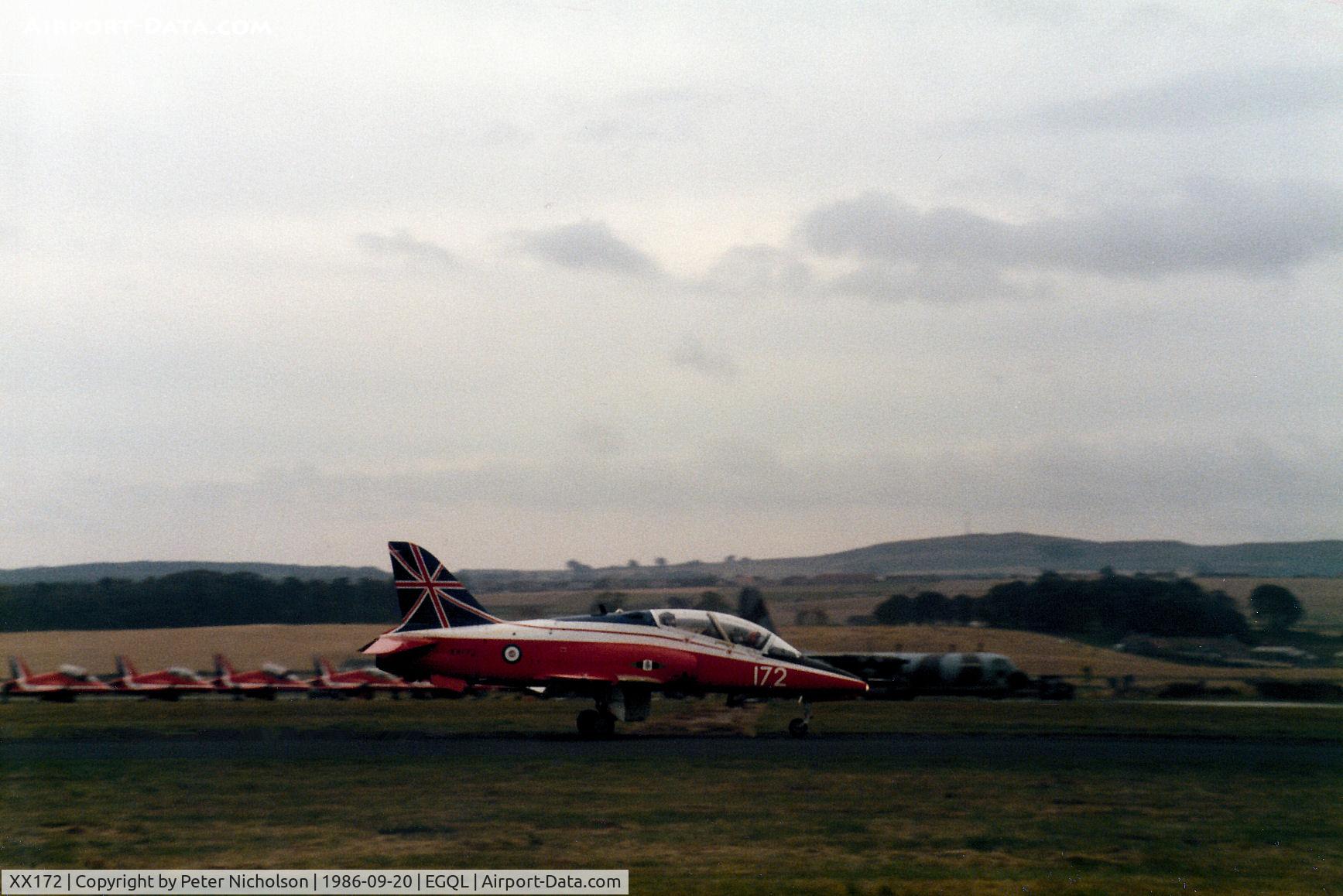 XX172, 1977 Hawker Siddeley Hawk T.1 C/N 019/312019, Hawk T.1 of 4 Flying Training School at RAF Valley arriving at the 1986 RAF Leuchars Airshow.