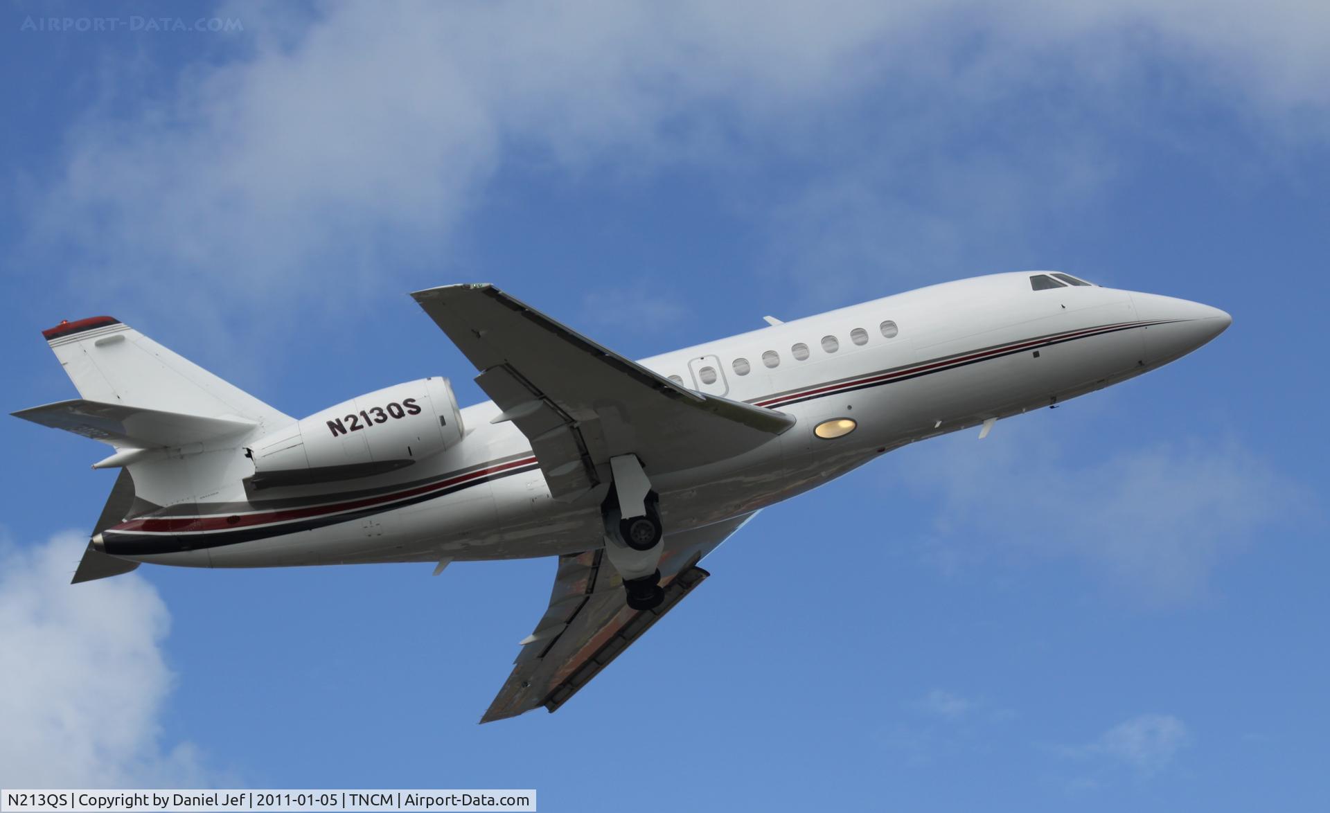 N213QS, 2000 Dassault Falcon 2000 C/N 113, N213QS departing TNCM