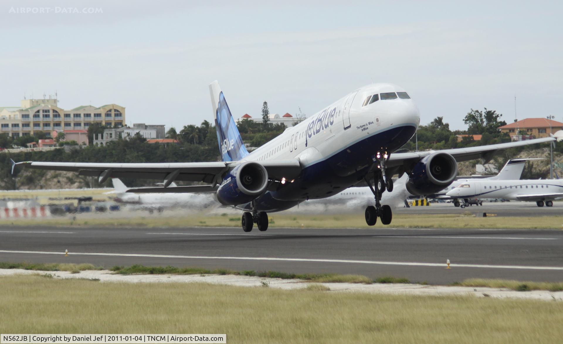 N562JB, 2003 Airbus A320-232 C/N 1948, Jet Blue N562JB departing TNCM
