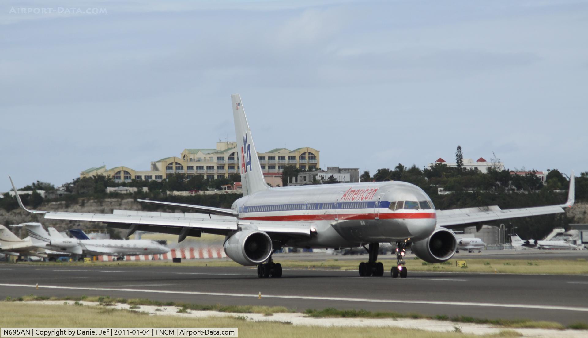 N695AN, 1994 Boeing 757-223 C/N 26975, N695AN just landed at TNCM