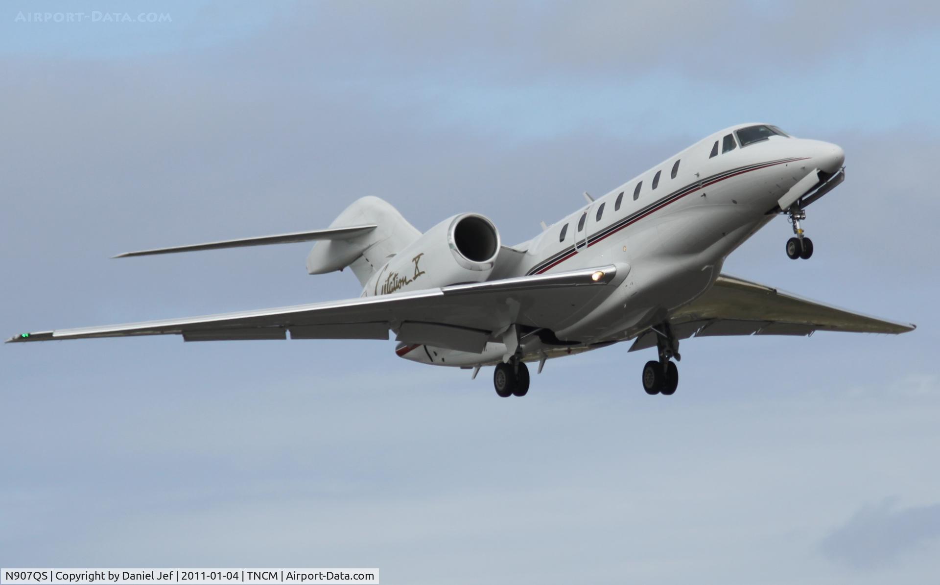 N907QS, 2002 Cessna 750 Citation X C/N 750-0201, N907QS departing TNCM