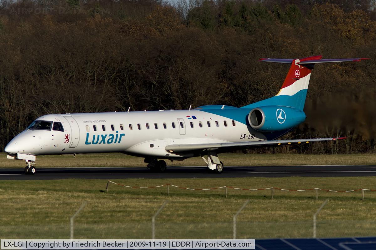LX-LGI, 2000 Embraer EMB-145LU (ERJ-145LU) C/N 145369, departing via RW27