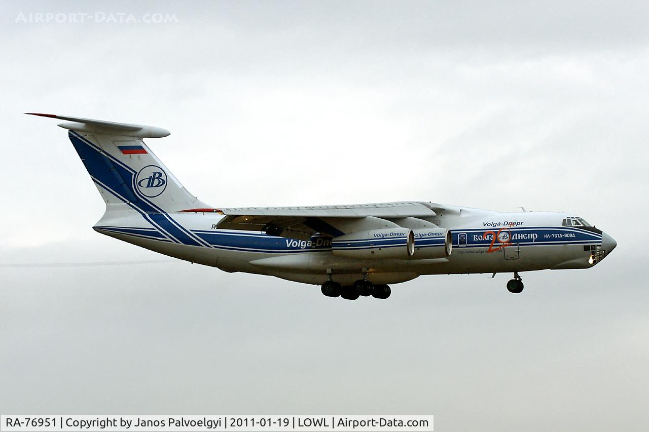 RA-76951, 2007 Ilyushin Il-76TD-90VD C/N 2073421704, Volga-Dnepr-Airlines Ilyushin IL-76TD-90VD to approach on RWY26 in LOWL/LNZ