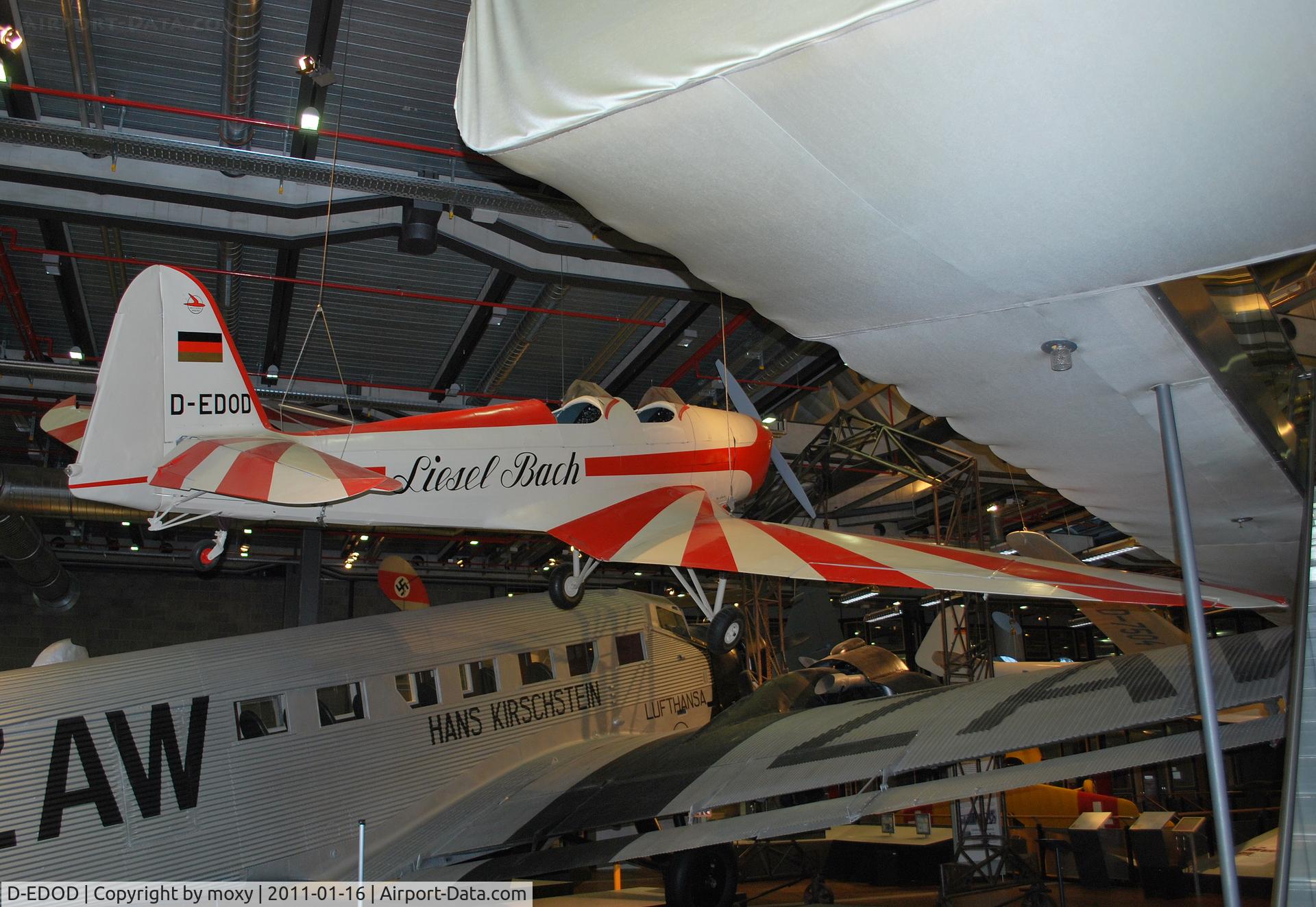 D-EDOD, 1940 Klemm KI-35D C/N 1917, Klemm KI-35D Ex Swedish AF serial: FV5028 and SE-BPC, D-ELLY. 105 hp Hirth HM504A-2. At the splendid Deutsches Technikmuseum, Berlin.