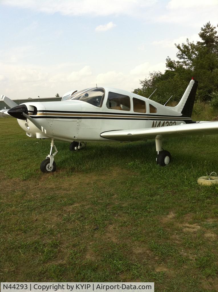 N44293, 1974 Piper PA-28-151 C/N 28-7415616, N44293