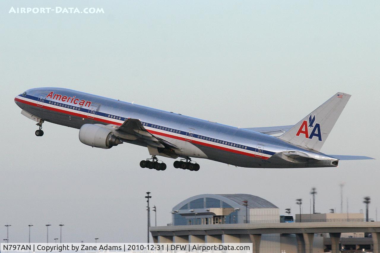 N797AN, 2001 Boeing 777-223 C/N 30012, American Airlines at DFW Airport