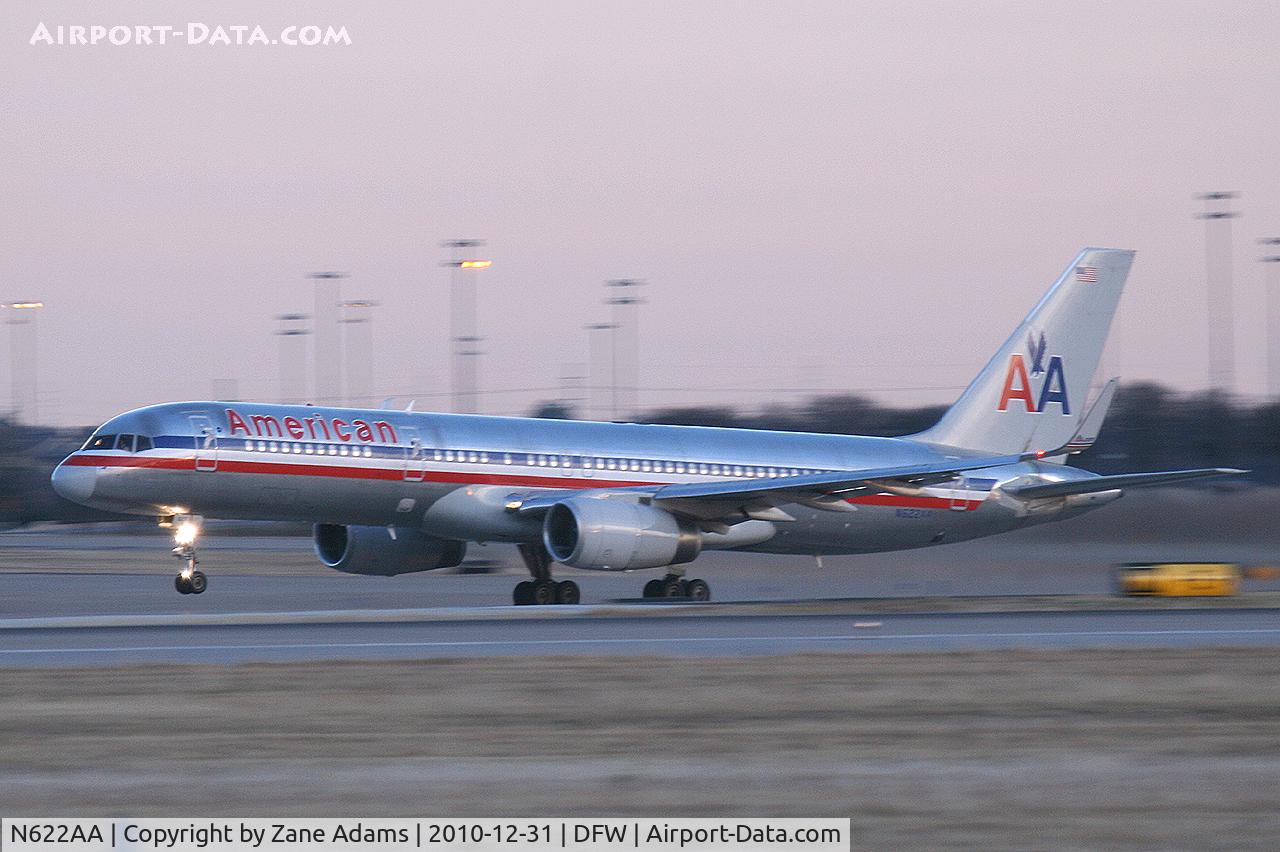 N622AA, 1990 Boeing 757-223 C/N 24580, American Airlines at DFW Airport