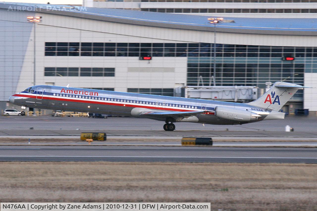 N476AA, 1988 McDonnell Douglas MD-82 (DC-9-82) C/N 49651, American Airlines at DFW Airport