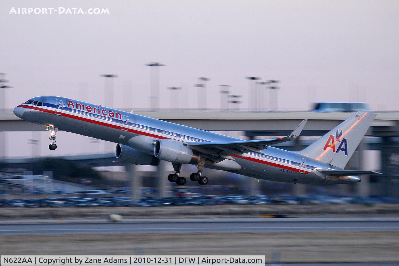 N622AA, 1990 Boeing 757-223 C/N 24580, American Airlines at DFW Airport