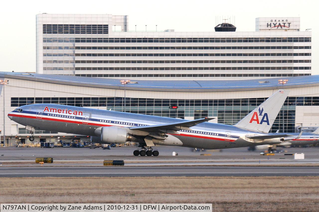 N797AN, 2001 Boeing 777-223 C/N 30012, American Airlines at DFW Airport