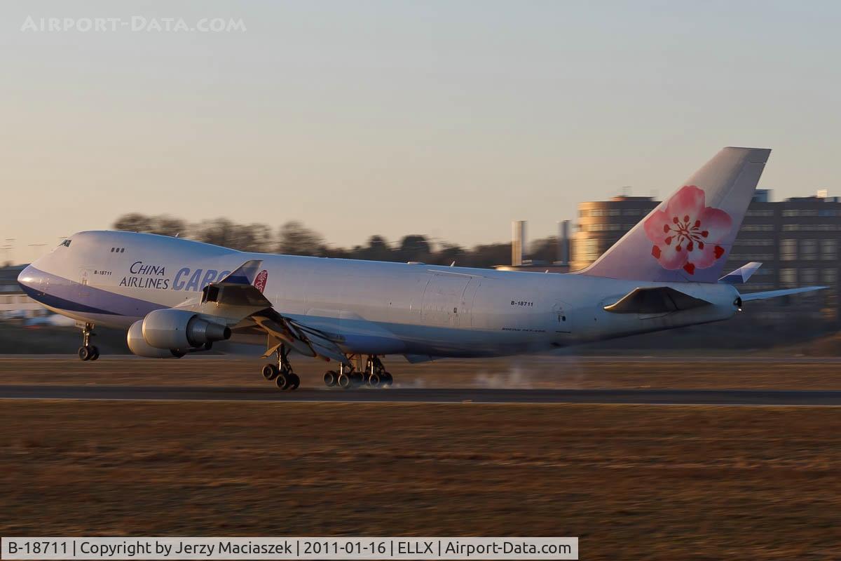 B-18711, 2002 Boeing 747-409F/SCD C/N 30768, B-18711_
Boeing 747-409F (SCD), c/n: 30768