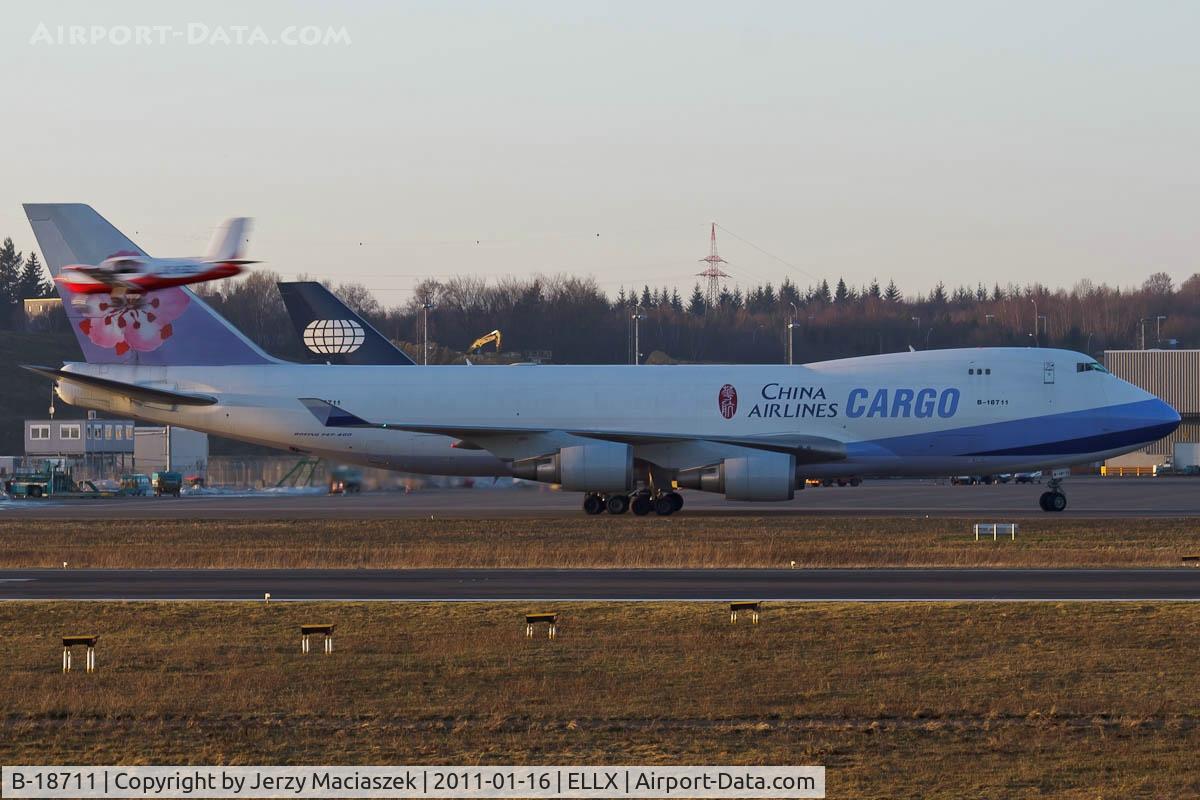 B-18711, 2002 Boeing 747-409F/SCD C/N 30768, B-18711_
Boeing 747-409F (SCD), c/n: 30768