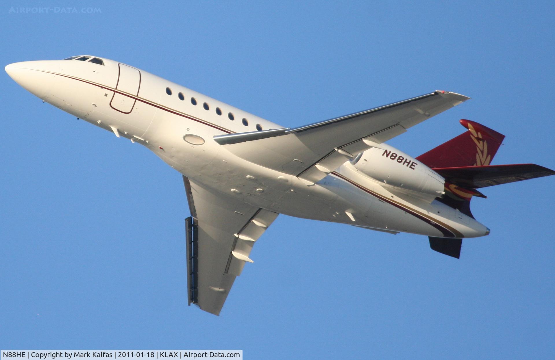 N88HE, 2006 Dassault Falcon 2000EX C/N 79, CAESARS ENTERTAINMENT OPERATING CO.,FALCON 2000EX departing 25R KLAX, en-route to KLAS.