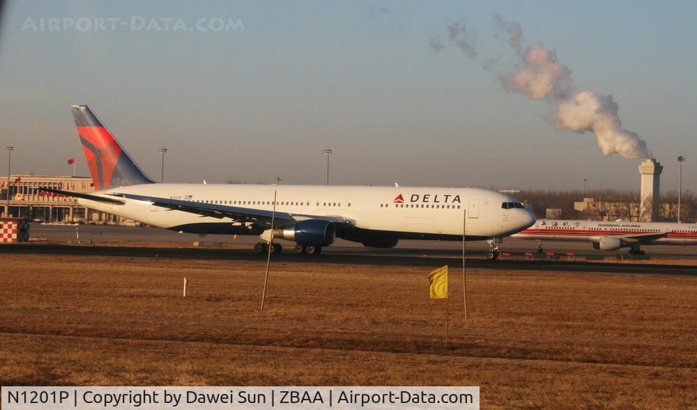 N1201P, 1998 Boeing 767-332 C/N 28458, PEK
