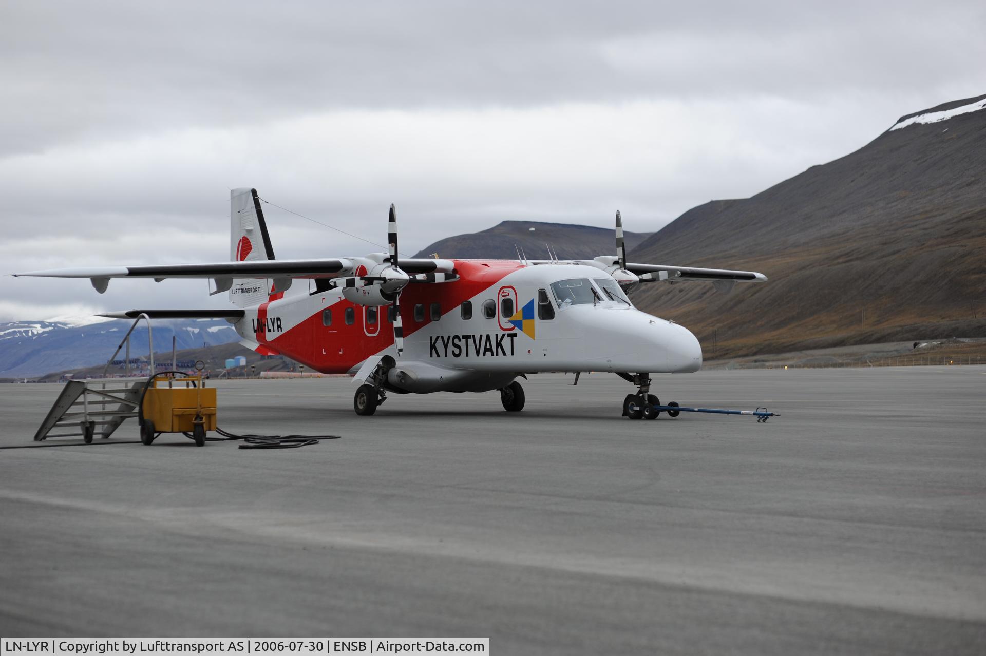 LN-LYR, 1989 Dornier 228-202K C/N 8166, LN-LYR at Longyearbyen airport (LYR) 2010.