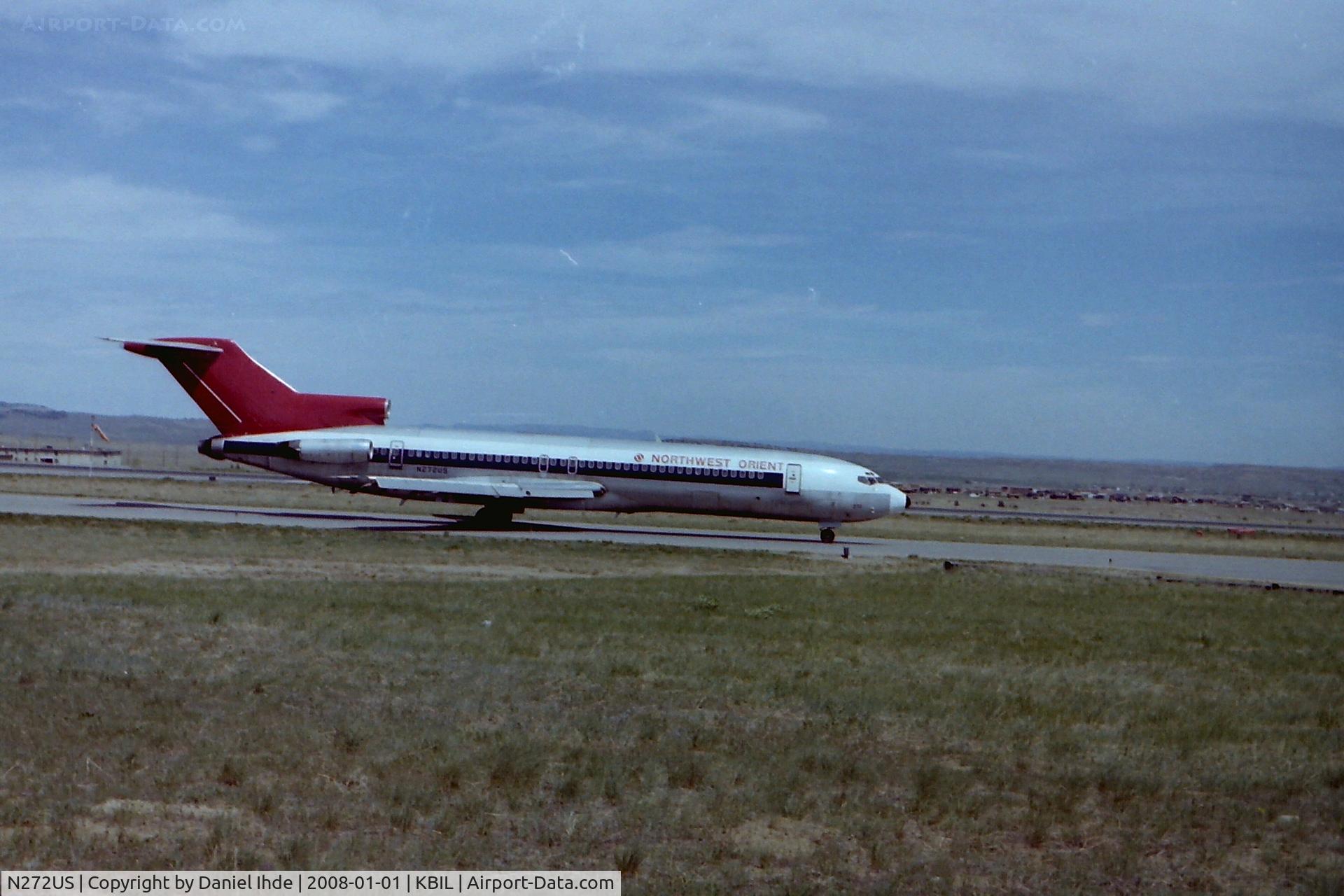 N272US, 1969 Boeing 727-251 C/N 20294, Northwest Orient 727 taxi's to what was then runway 27R in June of 1981.  Photo taken with my then new Pentax ME Super & standard 50mm lens.