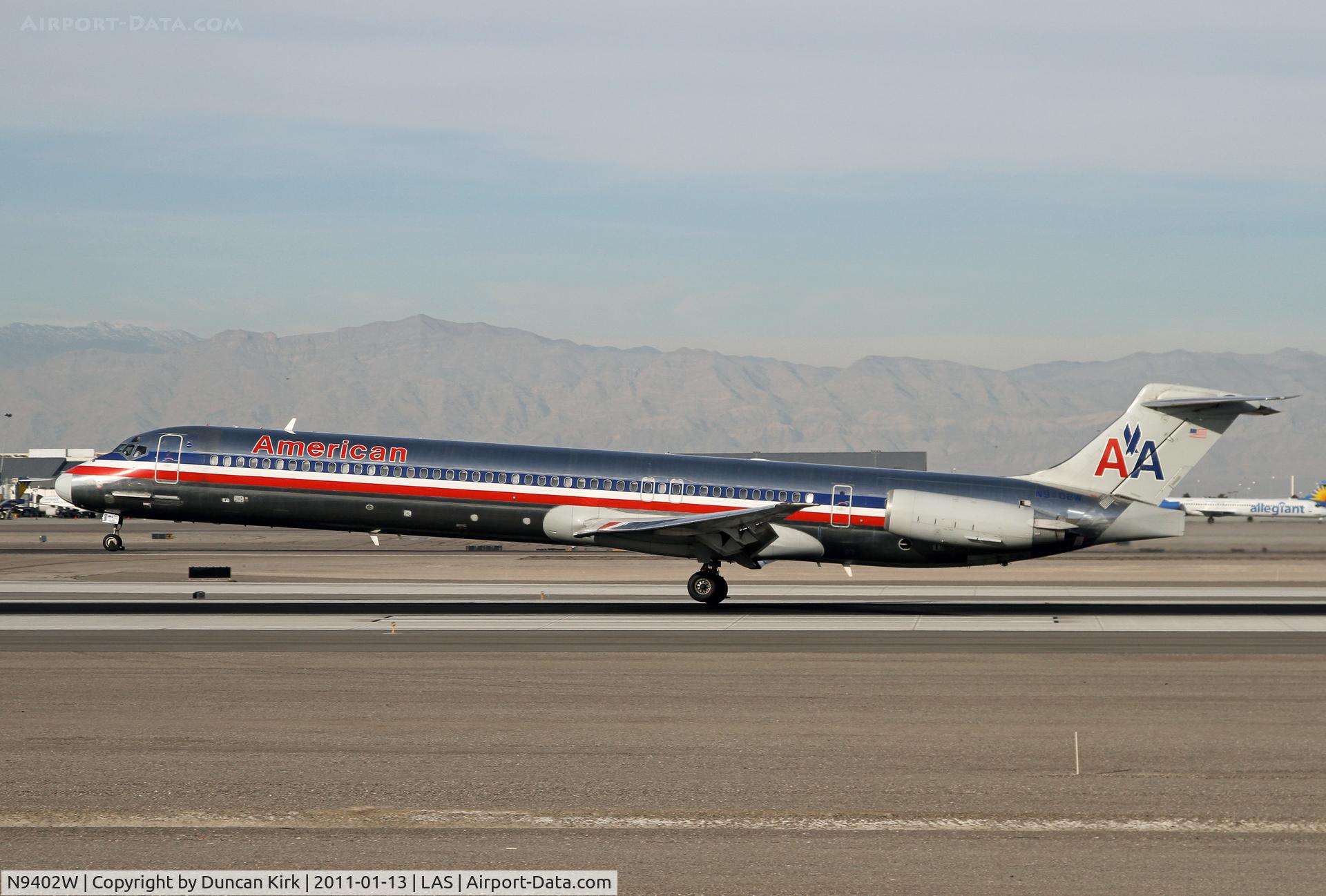 N9402W, 1992 McDonnell Douglas MD-83 (DC-9-83) C/N 53138, The best place in Vegas for photography....with a ladder