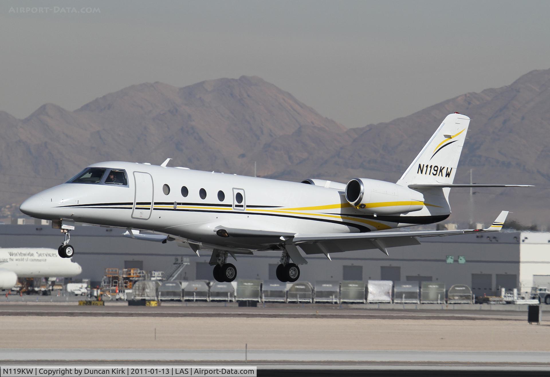N119KW, 2008 Israel Aerospace Industries Gulfstream G150 C/N 267, Final approach to join the weekend corporate boondoggle