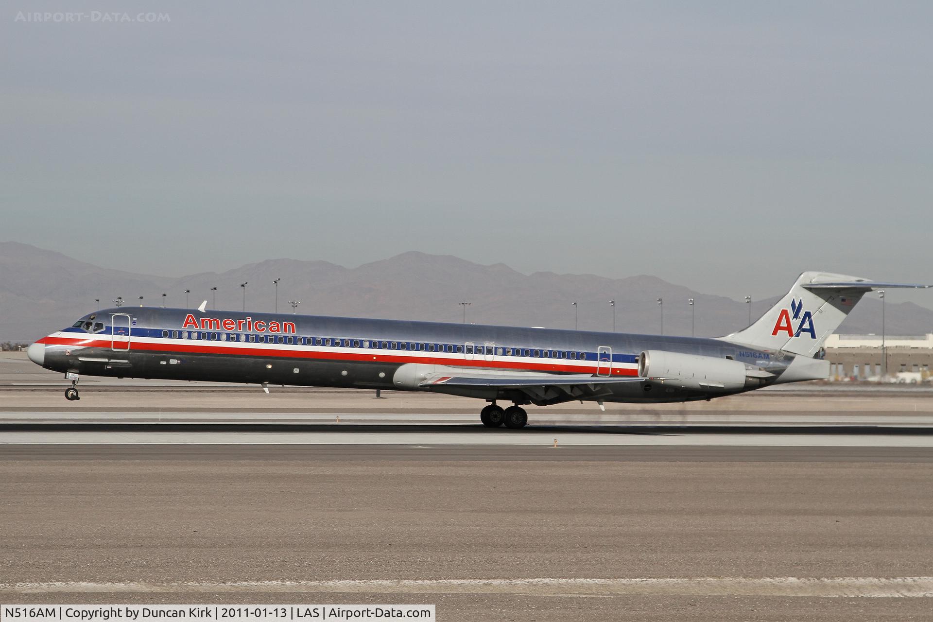 N516AM, 1990 McDonnell Douglas MD-82 (DC-9-82) C/N 49893, So difficult to photograph