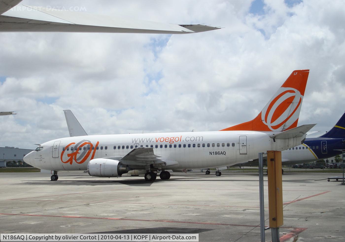 N186AQ, 1990 Boeing 737-322 C/N 24666, Opa locka airport, Miami