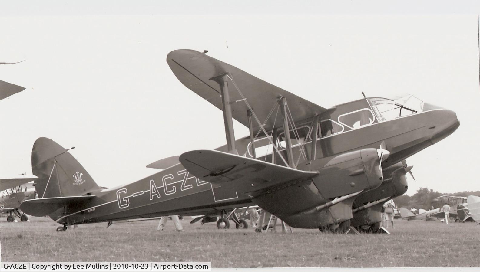 G-ACZE, 1934 De Havilland DH-89A Dragon Rapide C/N 6264, Kings Flight colours at Woburn.