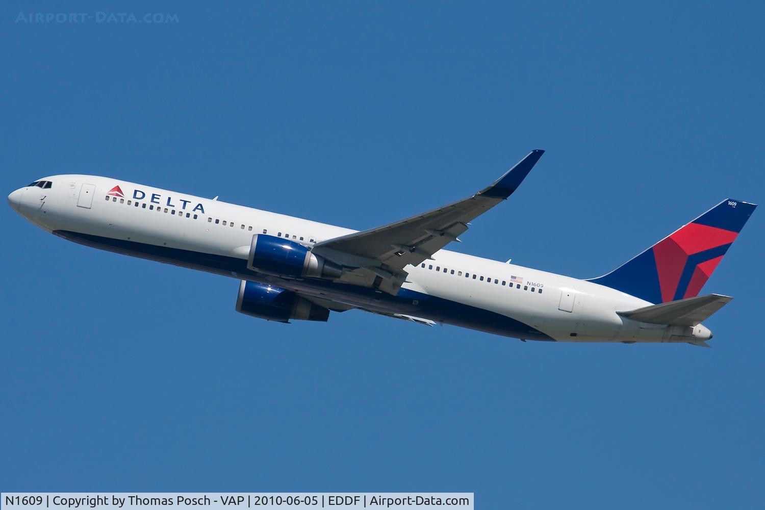 N1609, 2000 Boeing 767-332 C/N 30574, Delta Airlines
