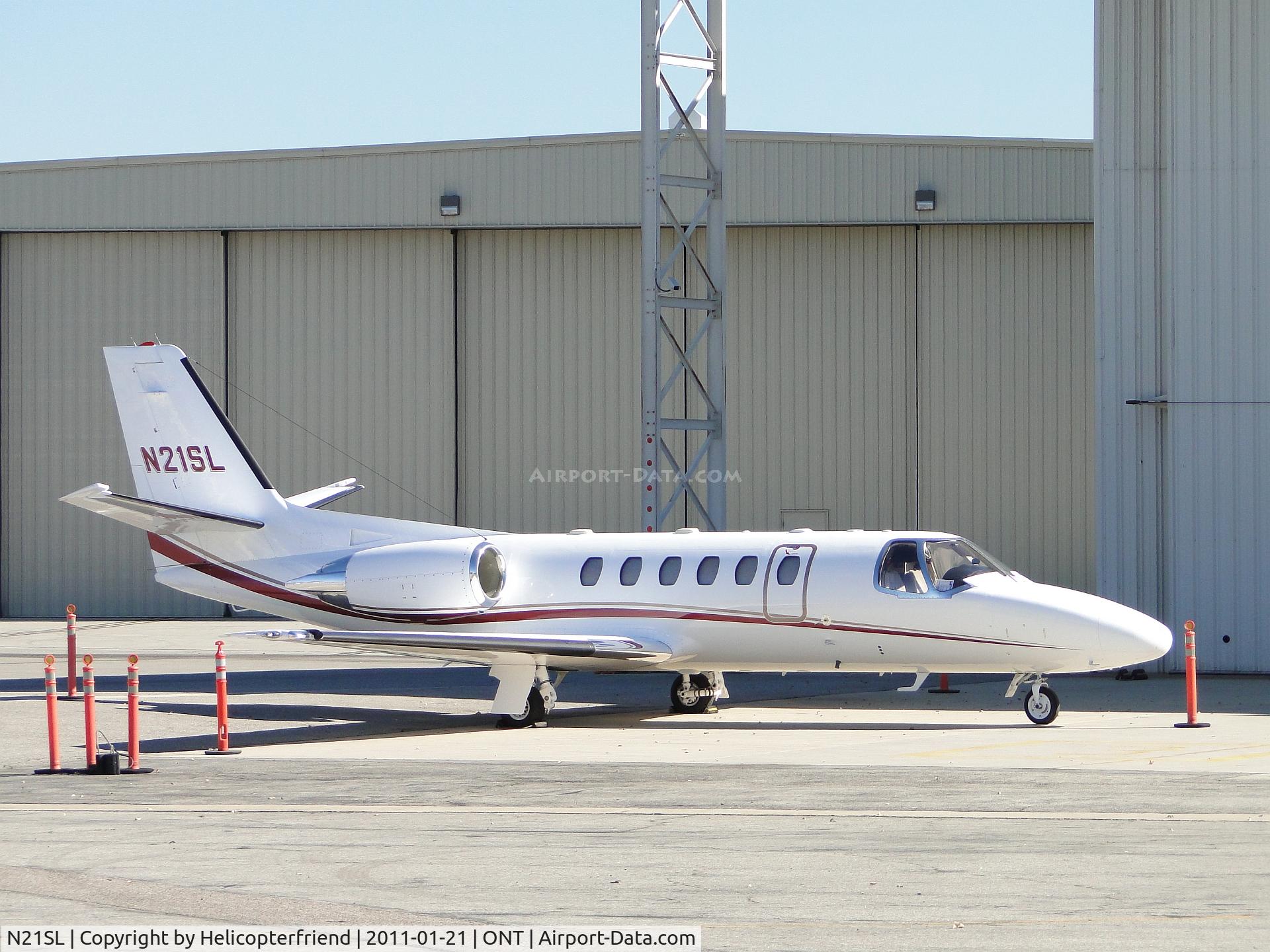 N21SL, 1999 Cessna 550 Citation Bravo C/N 550-0877, Parked and waiting on the southside