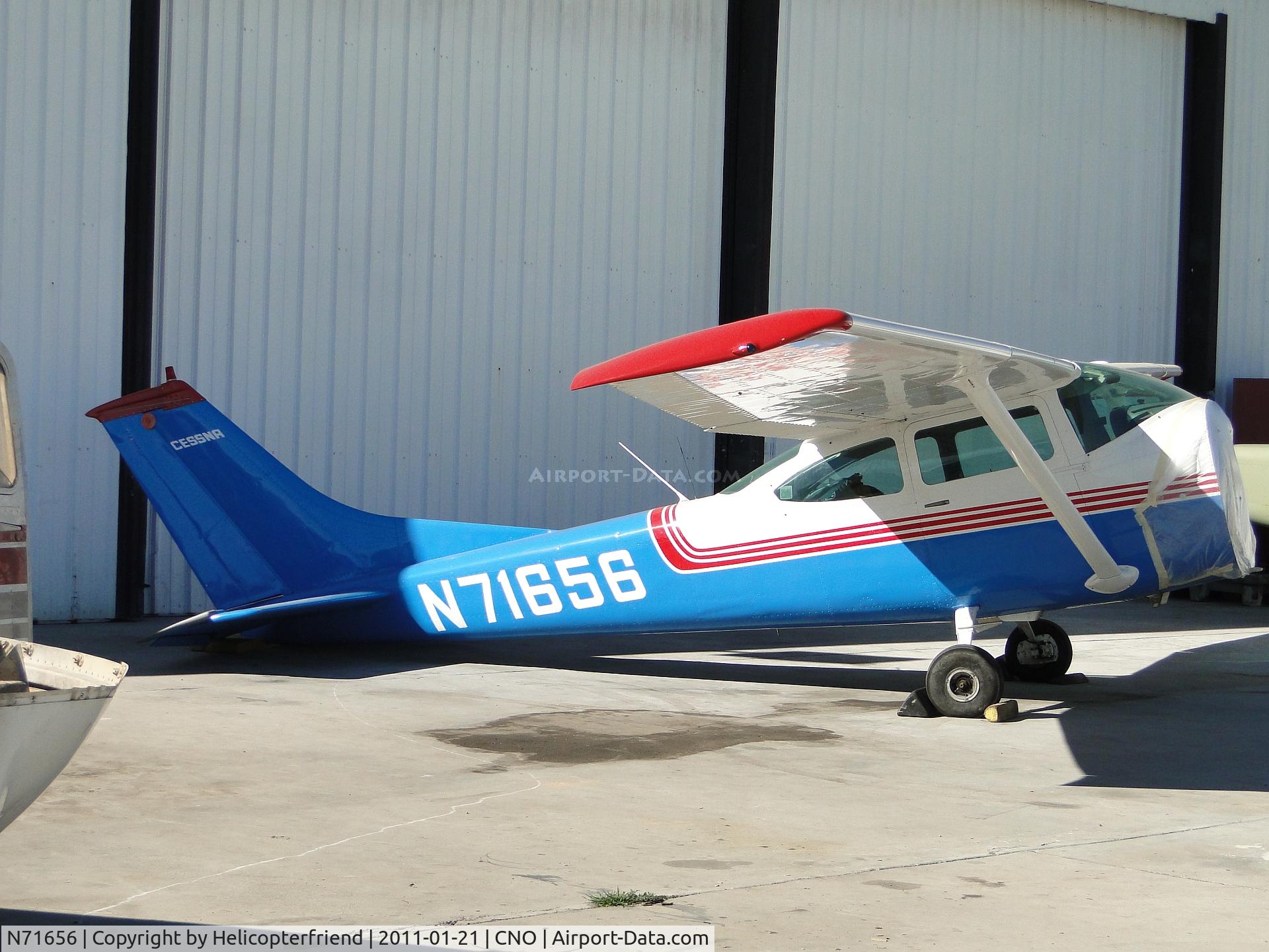 N71656, 1969 Cessna 182M Skylane C/N 18259707, Appears to have a bandage over it's nose, no engine