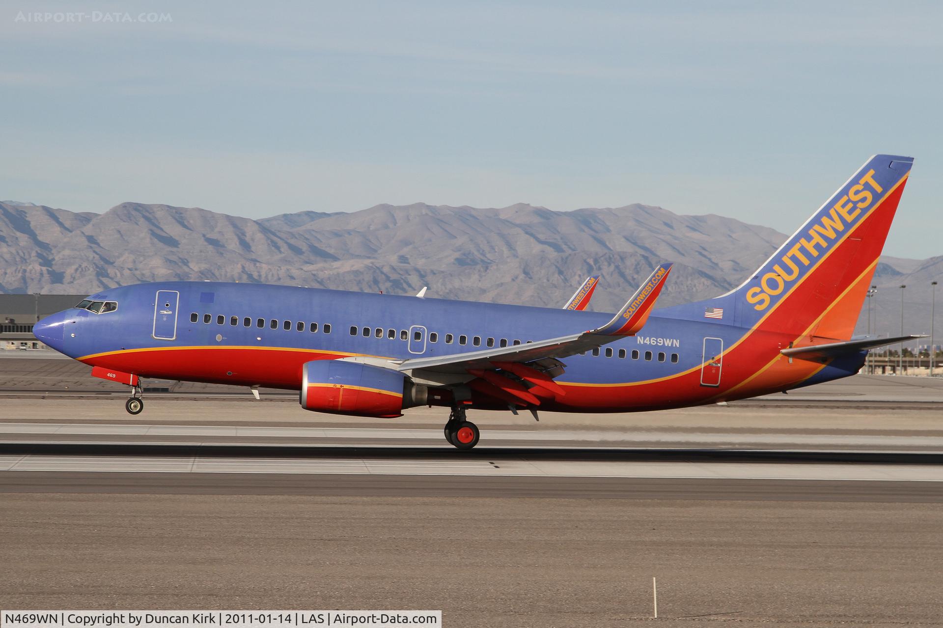 N469WN, 2004 Boeing 737-7H4 C/N 33859, Another Southwest!