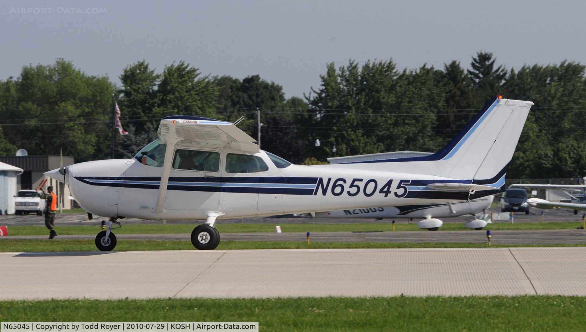 N65045, 1982 Cessna 172P C/N 17275674, AIRVENTURE 2010
