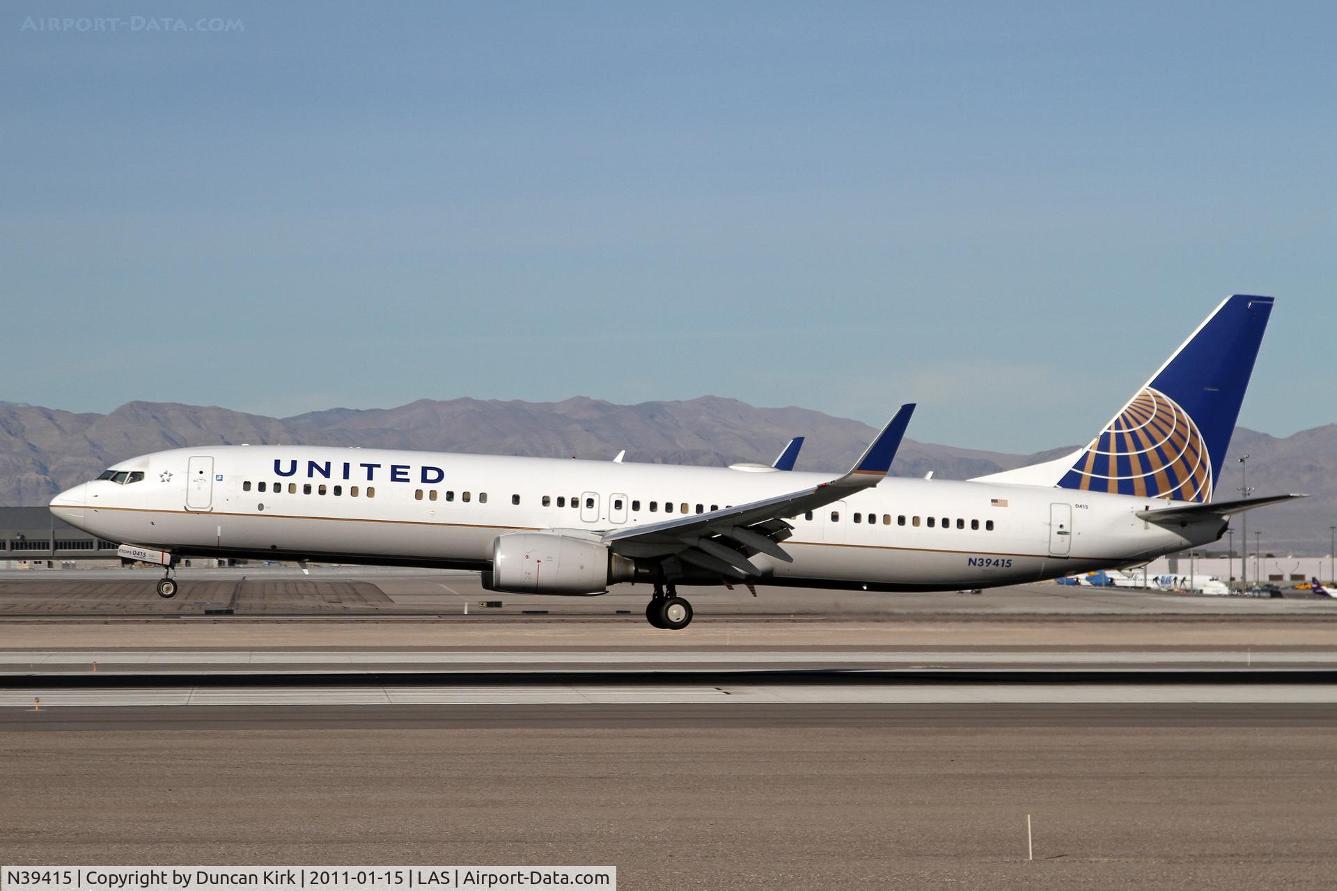 N39415, 2008 Boeing 737-924/ER C/N 32826, Wearing United titles