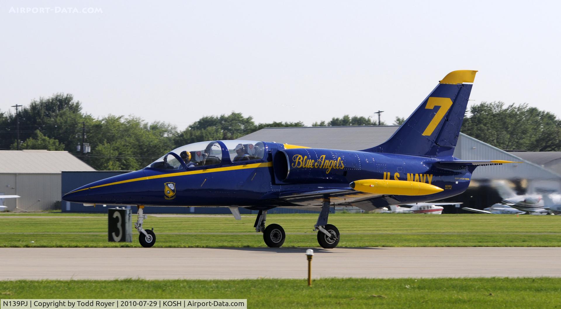 N139PJ, 1982 Aero L-39 Albatros C/N 232226, AIRVENTURE 2010