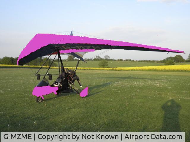 G-MZME, 1998 Medway Eclipser C/N 151/130E, G-MZME Based at its home field Stoke in Kent