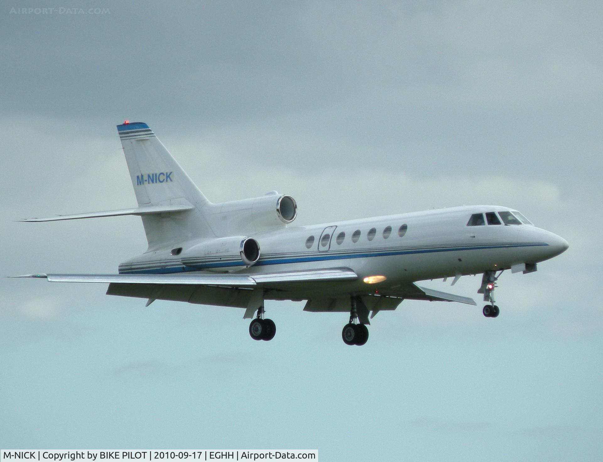 M-NICK, 2005 Dassault Falcon 50EX C/N 345, Finals for rwy 26
