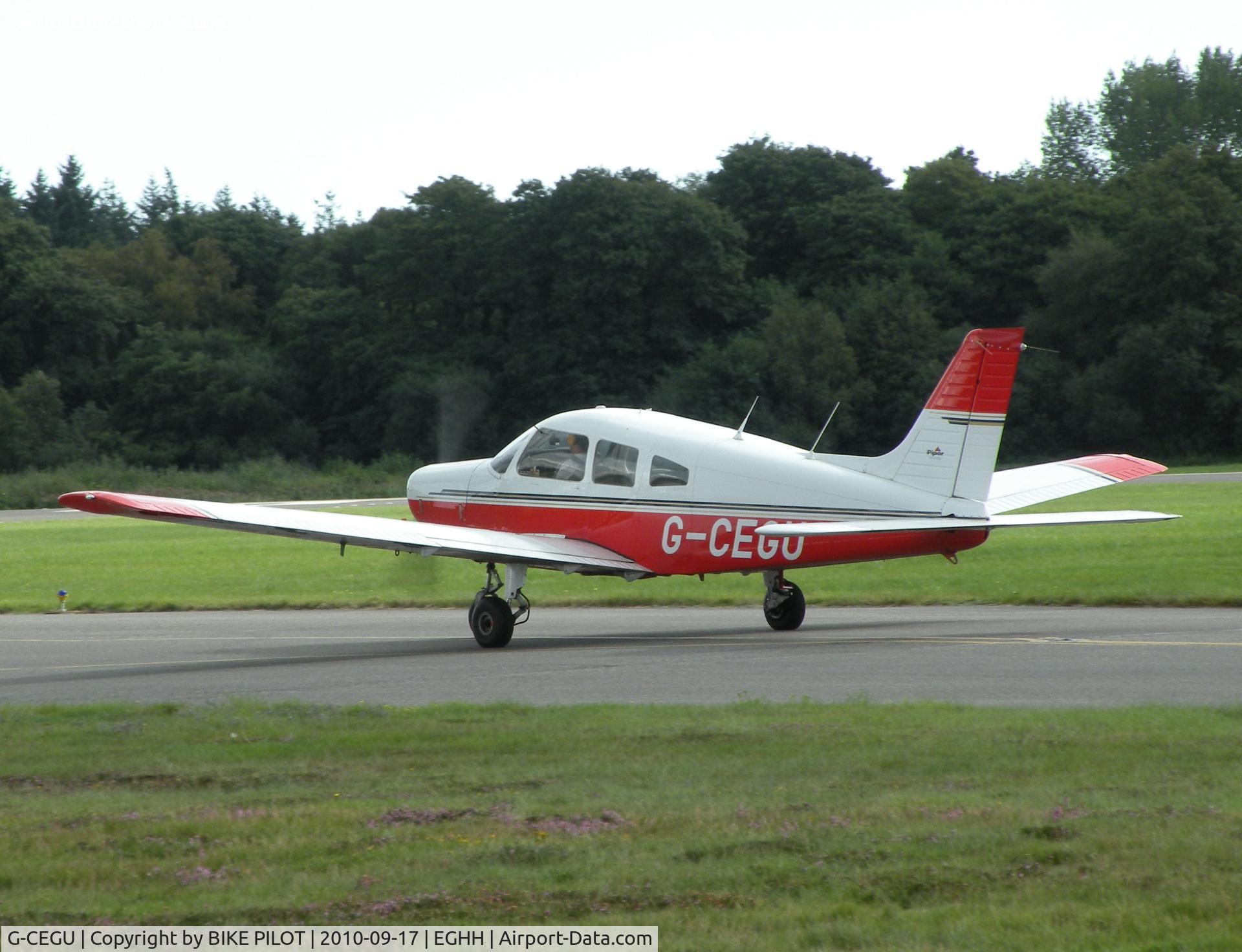 G-CEGU, 1974 Piper PA-28-151 Cherokee Warrior C/N 28-7715165, Taxying to rwy 26