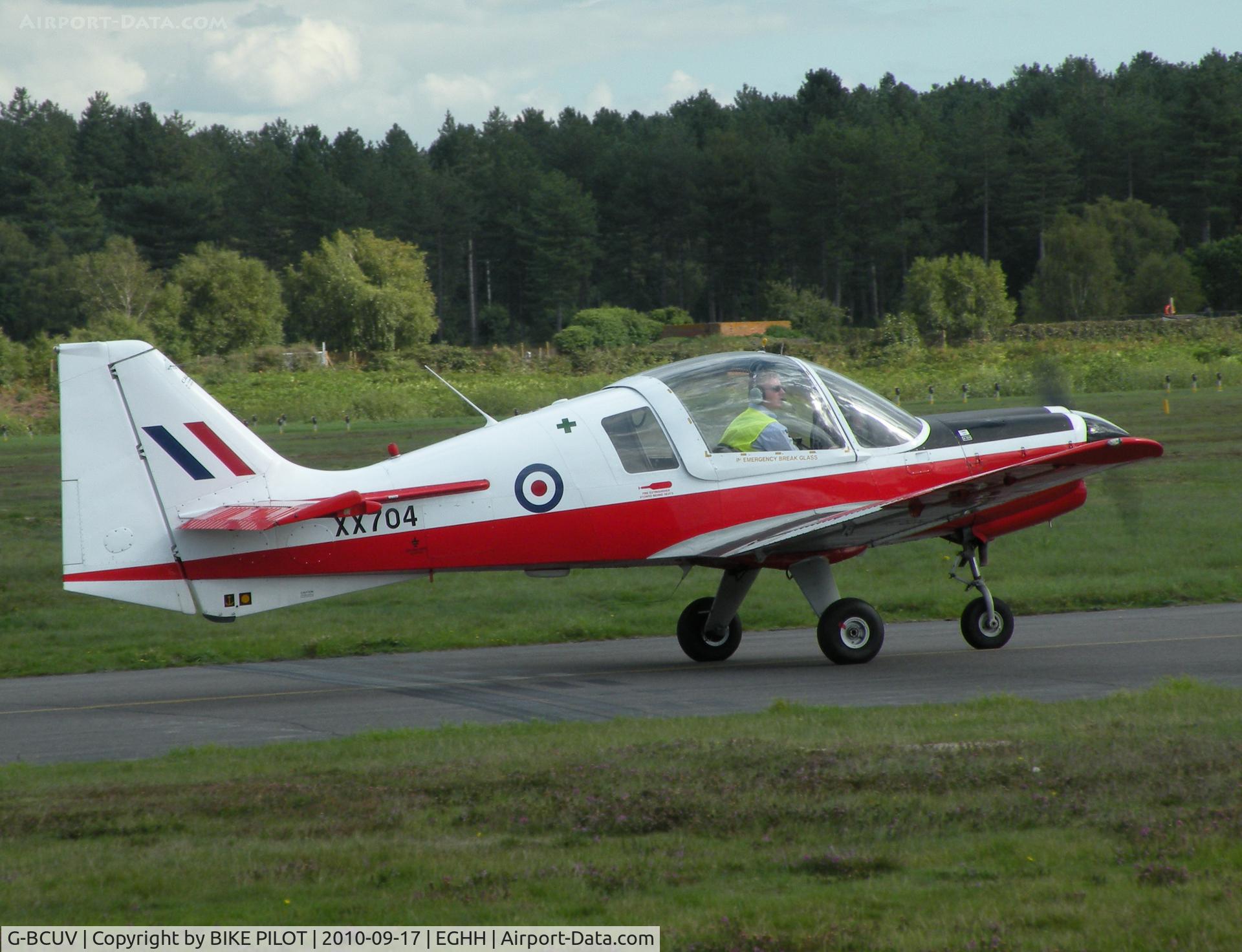 G-BCUV, 1975 Scottish Aviation Bulldog Series 120 Model 122 C/N BH120/376, Bulldog taxying past the Club house