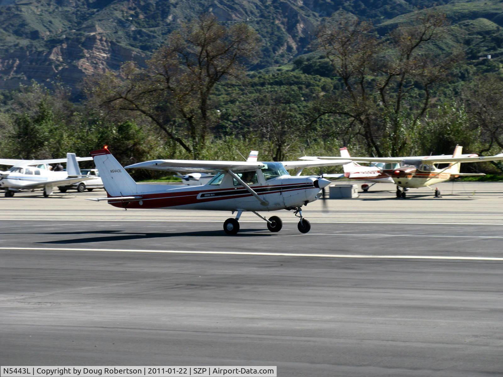 N5443L, 1980 Cessna 152 C/N 15284315, 1980 Cessna 152 II, Lycoming O-235 110 Hp, landing roll Rwy 22