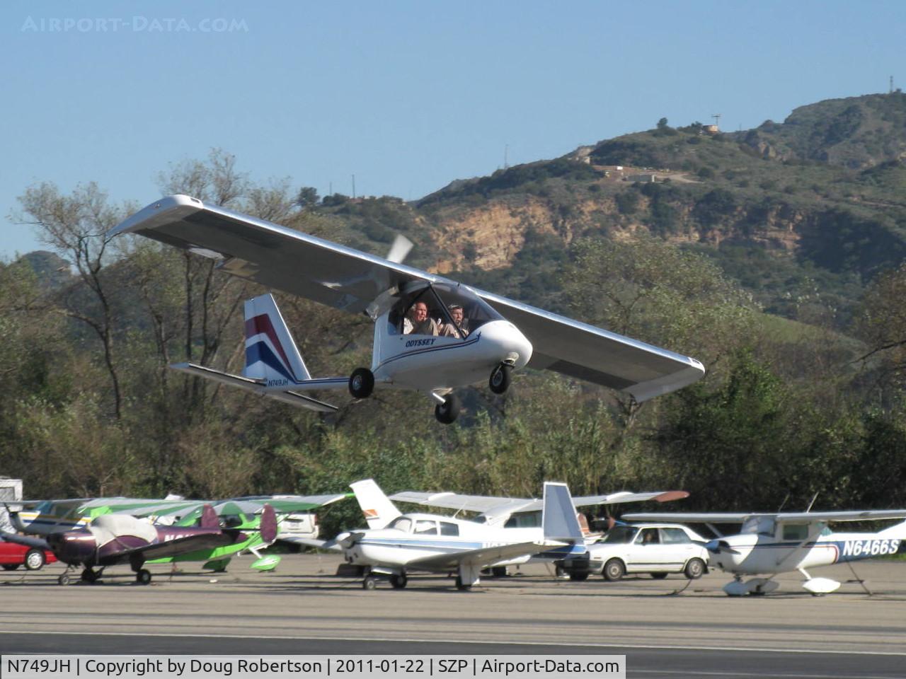 N749JH, 2008 Earthstar Odyssey C/N 61008, 2008 Caston/Caston Earthstar ODYSSEY, HKS 700E 2 cylinder 4 stroke 60 Hp, 3-blade pusher prop, BRS recovery system, two place, Ultralight registered Experimental class, landing Rwy 22