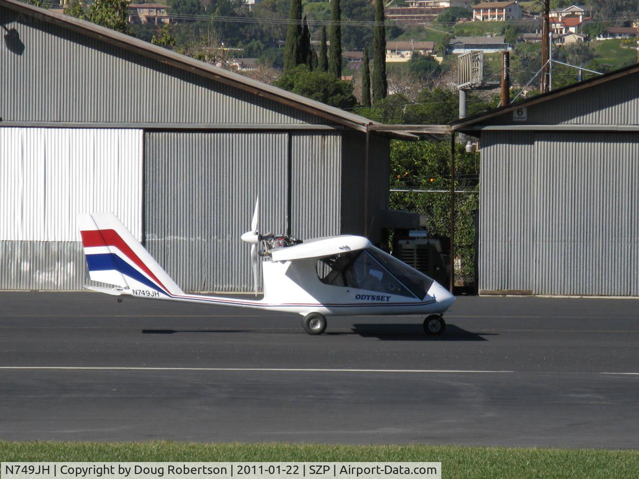 N749JH, 2008 Earthstar Odyssey C/N 61008, 2008 Caston/Caston Earthstar ODYSSEY, HKS 700E 2 cylinder 4 stroke 60 Hp, 3-blade pusher prop, BRS recovery system, 2 place, Ultralight registered Experimental class, taxi to Rwy 22
