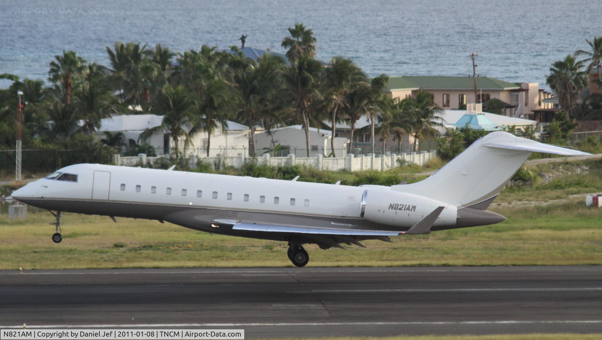 N821AM, 2005 Bombardier BD-700-1A10 Global Express C/N 9183, N821AM landing at TNCM