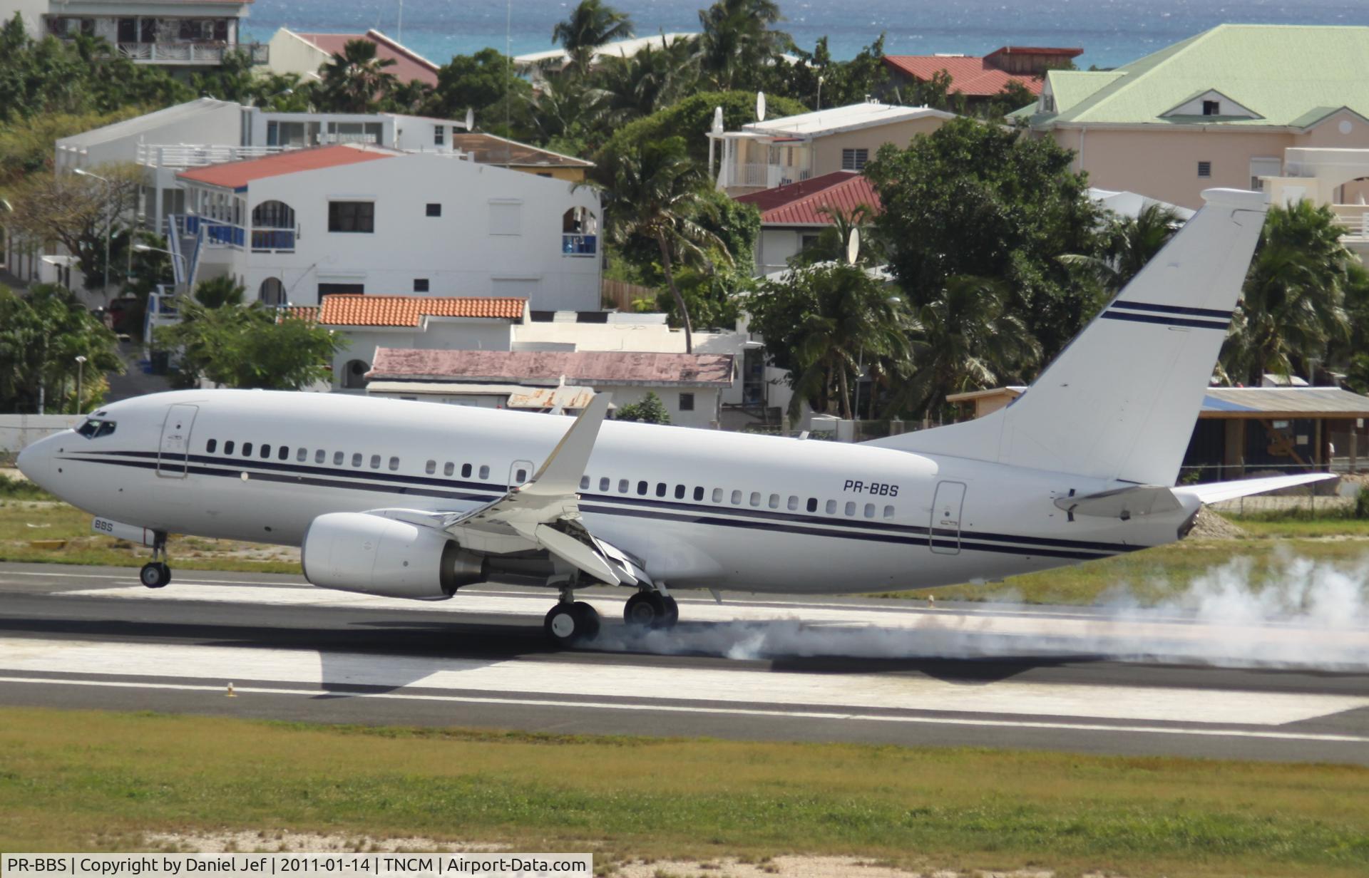 PR-BBS, 2001 Boeing 737-7BC BBJ C/N 32575, PR-BBS touching down at TNCM