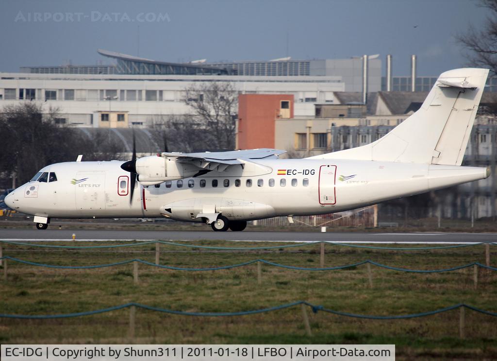 EC-IDG, 1985 ATR 42-320 C/N 003, Taking off rwy 32R...