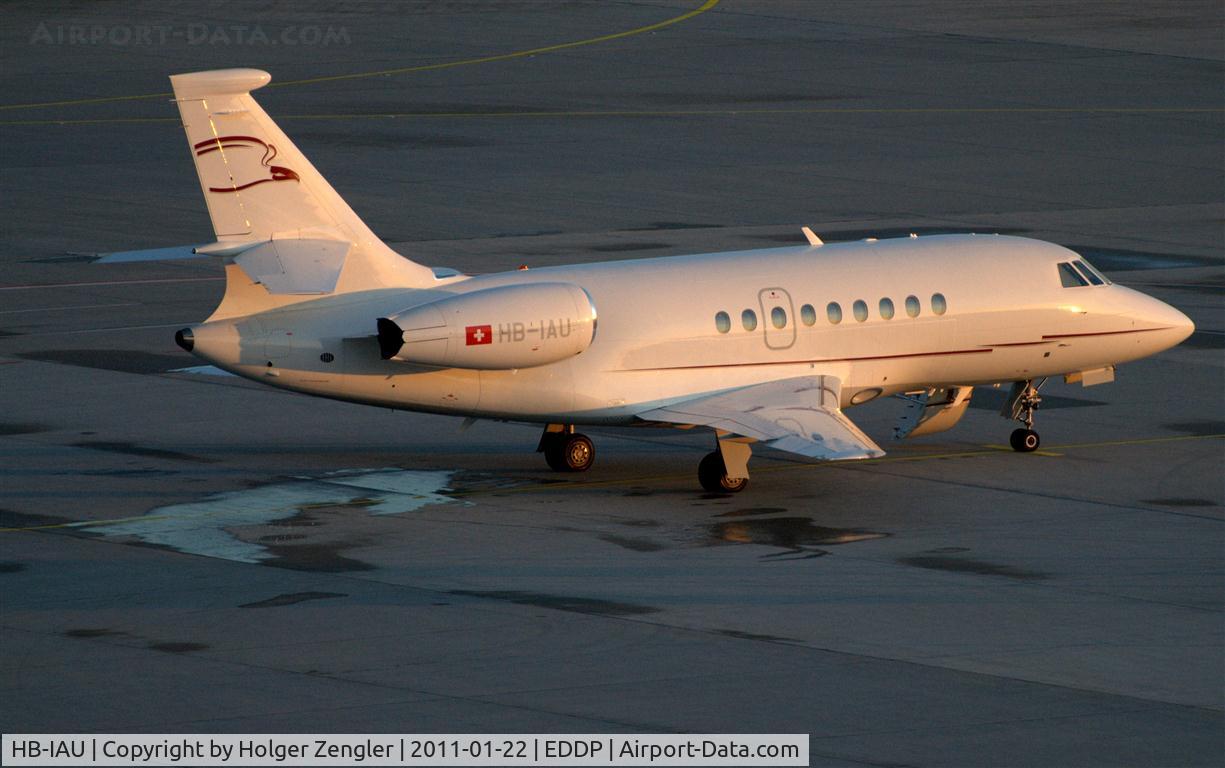 HB-IAU, 2003 Dassault Falcon 2000EX C/N 14, Waiting for a manager.....