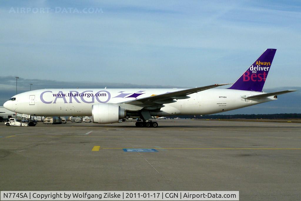 N774SA, 2010 Boeing 777-FZB C/N 37986, visitor
