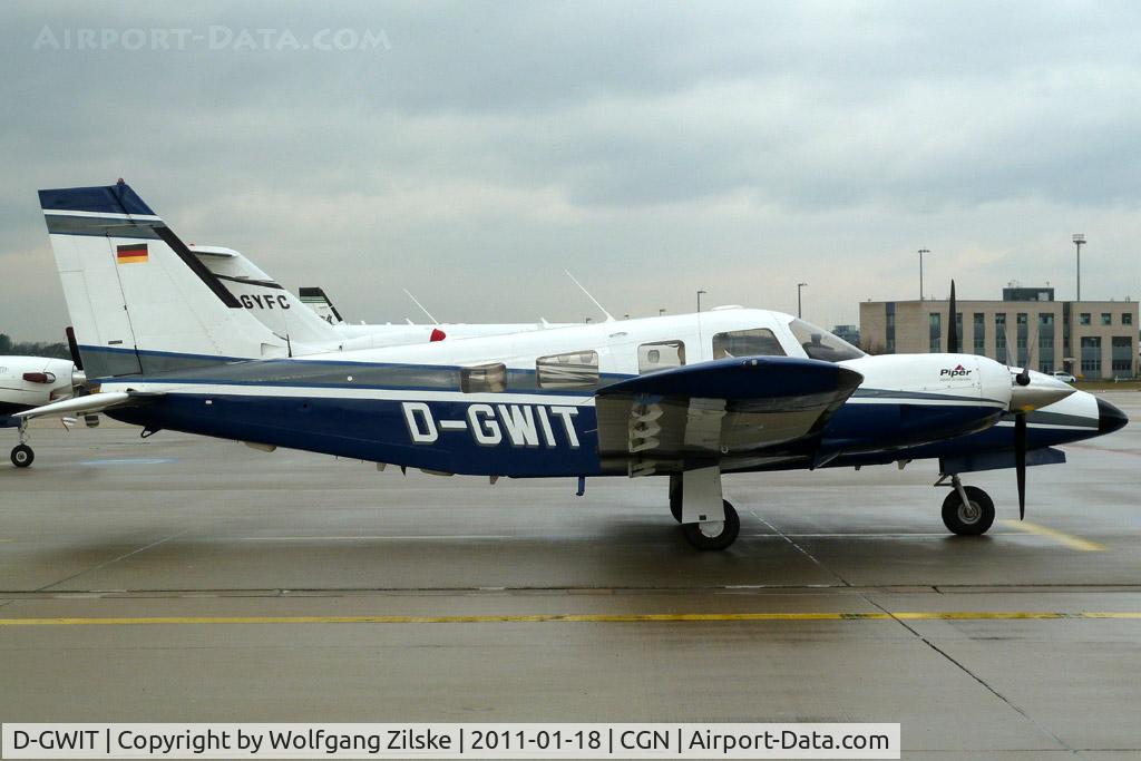 D-GWIT, Piper PA-34-220T Seneca III C/N 3449132, visitor