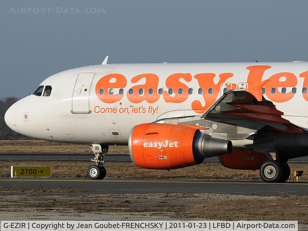 G-EZIR, 2005 Airbus A319-111 C/N 2527, au roulage vers la 05.